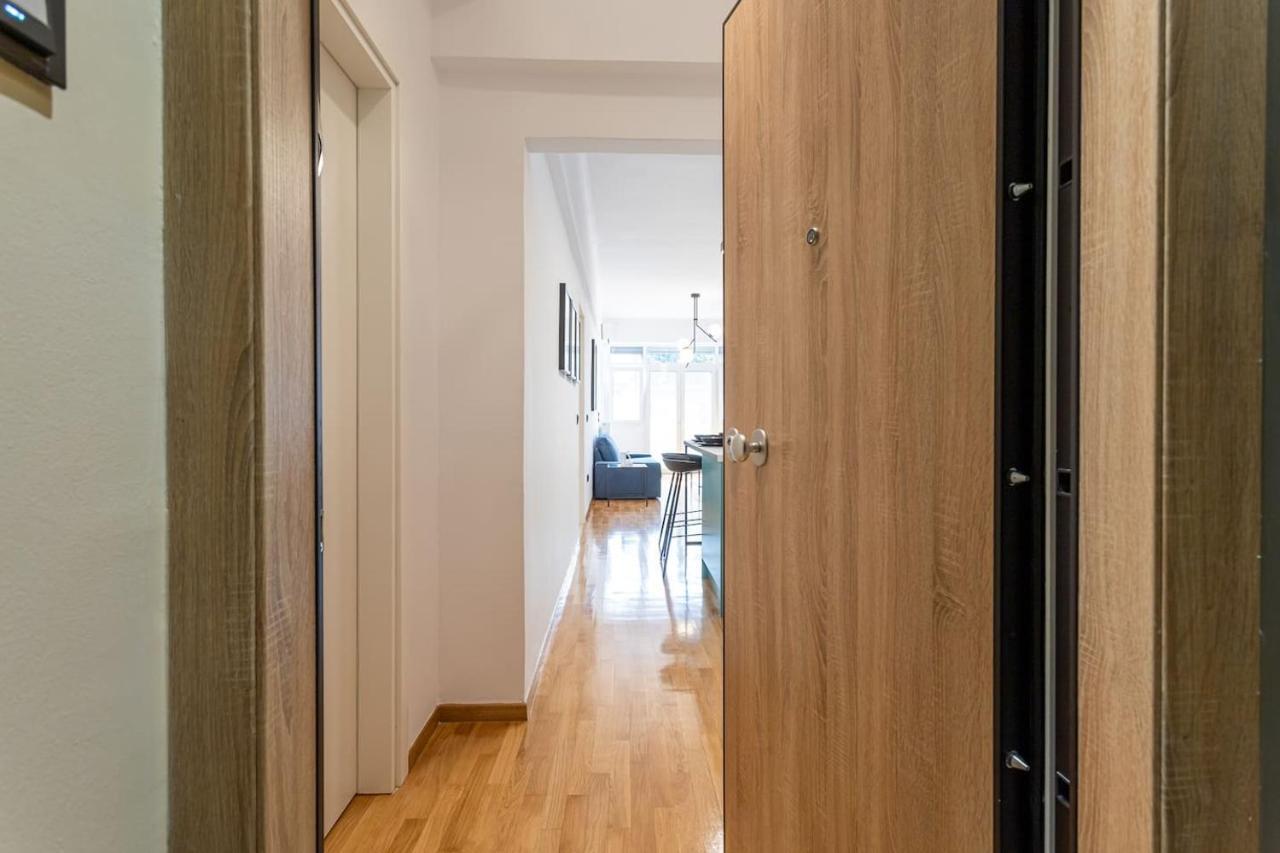 דירות אתונה Luxury Penthouse On Akadimias With 2 Bed & 2 Bath מראה חיצוני תמונה